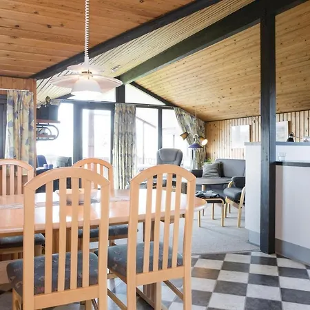 Σπίτι διακοπών Three-bedroom Holiday In Hjorring Lønstrup