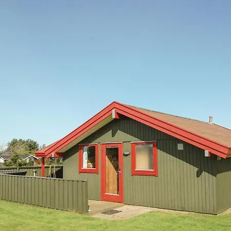 Three-bedroom Holiday In Hjorring *